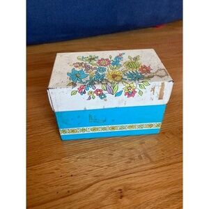 Vintage Floral Recipe Box Holder